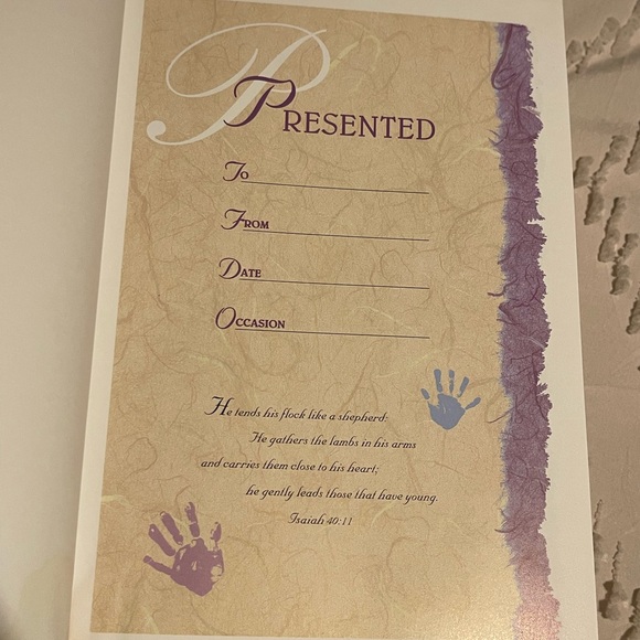 NIV Mom's Devotional Bible - Picture 2 of 4